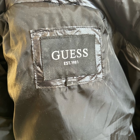 GUESS Men’s mid-weight puffer jacket - Picture 7 of 8